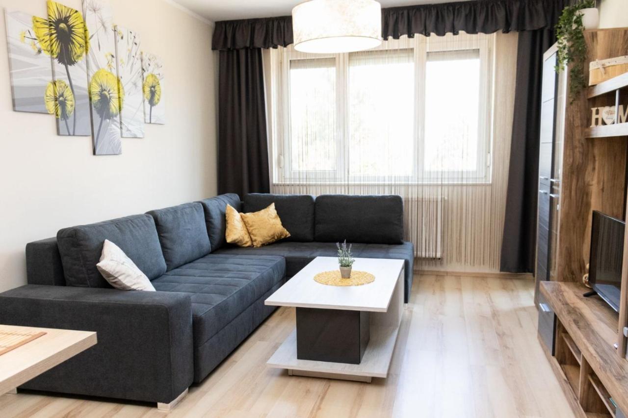 Holiday Apartman Sárvár Eksteriør billede